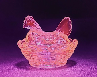 Teal Green Vaseline Uranium Style Glass Mini Hen on Nest Chicken Salt Cellar Dish, Vintage Style Kitchen Decor, Retro Gift, Depression Style