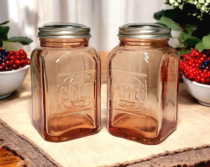 Pink Amber Salt & Pepper Shaker Set - Depression Style Glass, Vintage Style Farmhouse, Country Kitchen, Retro Kitchenware, Cottage Core, Jar