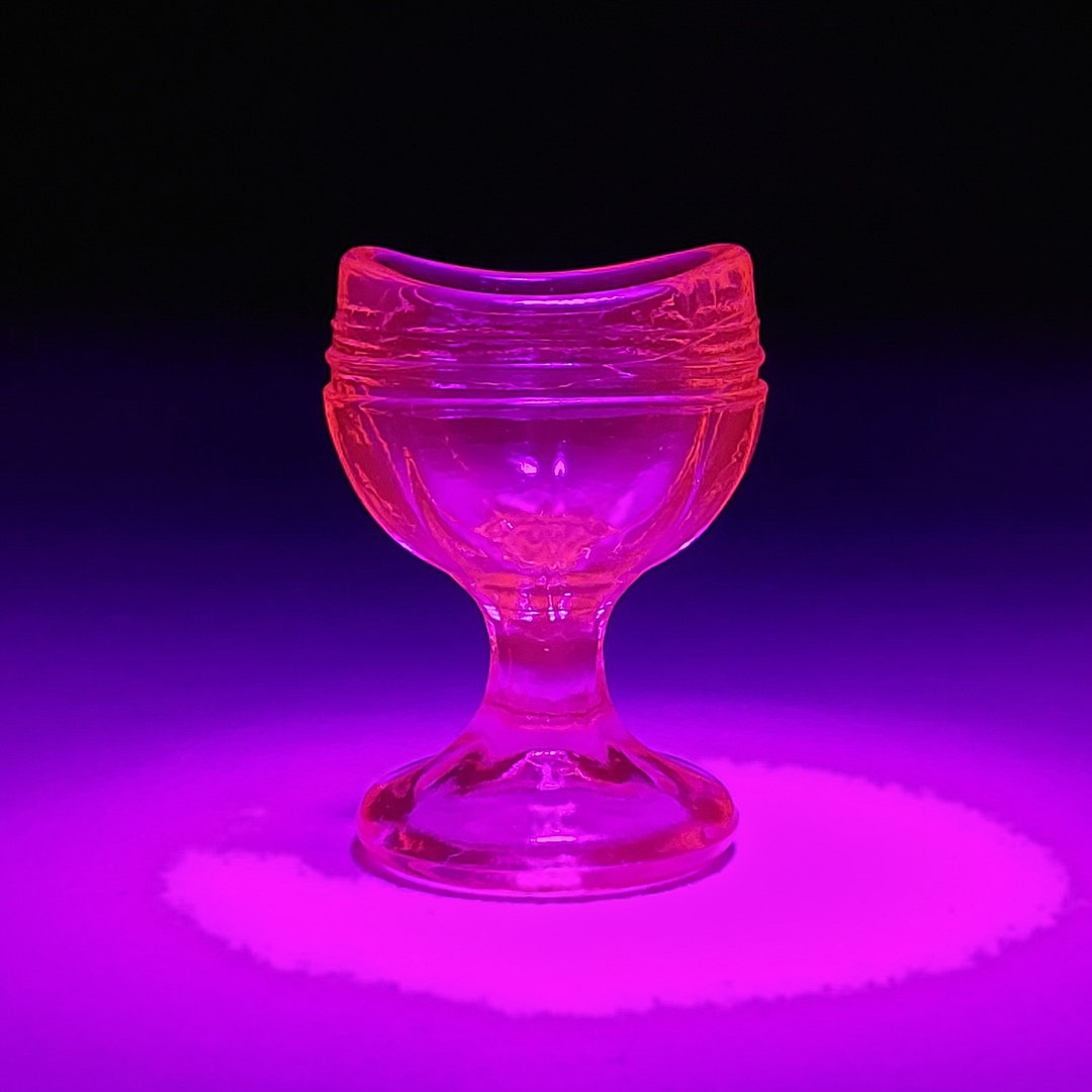 Pink Uranium Style Glass Raised Rib Pedestal Eye Wash Cup Depression