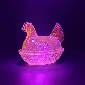 Blue Vaseline / Uranium Style Glowing Glass Hen on Nest Chicken Covered ...