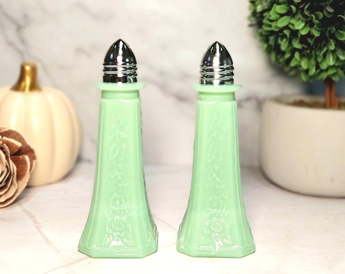 Jadeite Glass Salt & Pepper Shaker Set, Floral Eiffel Tower - Depression Style Glass, Vintage Style Retro Kitchen Decor, Jade Milk Glass