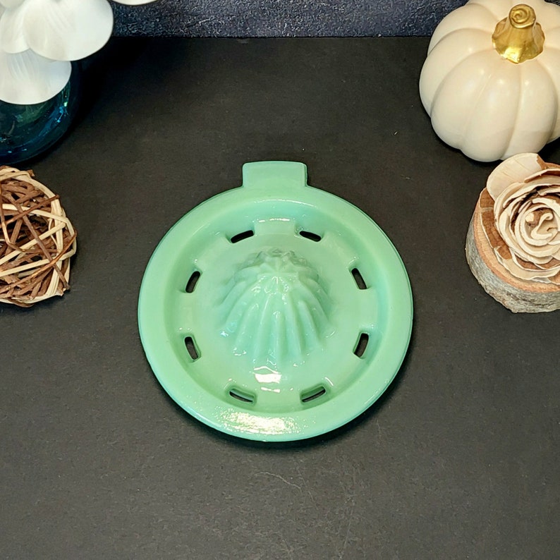 Jadeite Juicer Reamer & 2 Cup Measuring Cup, Huge 2 PC, Depression Style, Vintage Style Kitchen, Farmhouse, Milk Glass, Cooking, Mixing Bowl image 8