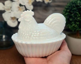 Pearl Carnival Glass Rooster Hen on Nest Chicken Candy Dish, Vintage Style Farmhouse Kitchen Decor, Depression Style Milk Glass, Jewelry Box