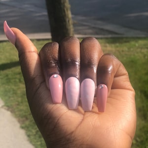 Press on nails