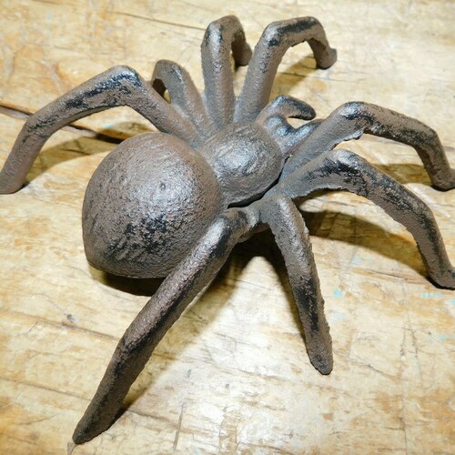 Rustic Style Lifelike Cast Iron Spider Arachnid Tarantula Figurine 4.5 Inch 
