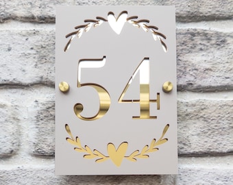 Letrero de casa personalizado con espejo en la parte posterior, diseño de corona de corazón vertical con placa separadora, regalo para casa nueva, letrero de dirección, primera vivienda, número de puerta