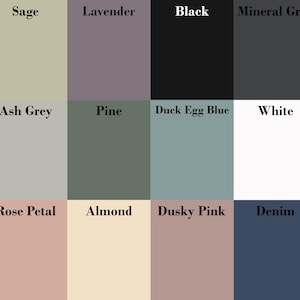 Puede incluir: Una paleta de colores con doce muestras de colores s&oacute;lidos. Los colores incluyen Sage, Lavender, Black, Mineral Grey, Ash Grey, Pine, Duck Egg Blue, White, Rose Petal, Almond, Dusky Pink y Denim. Cada color est&aacute; etiquetado con su nombre.