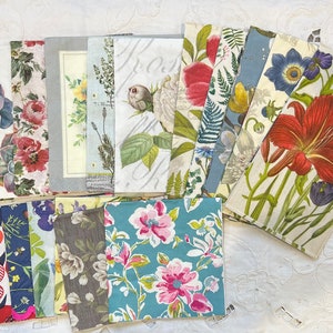 18 serviettes de table en papier à motif floral