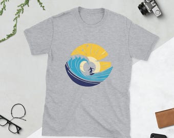 Sonnenuntergang Surfer T-Shirt: Beach Wave Graphic Tee