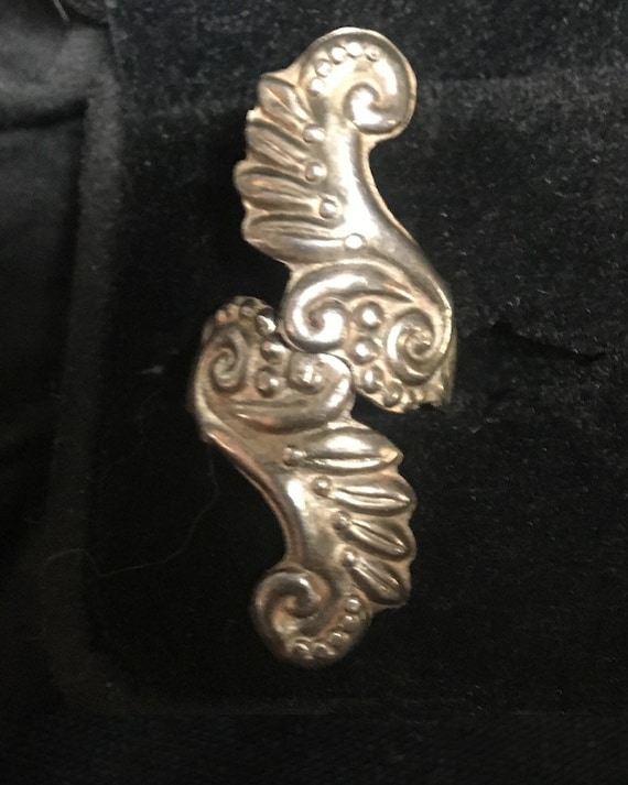 Victorian Scrollwork Ring