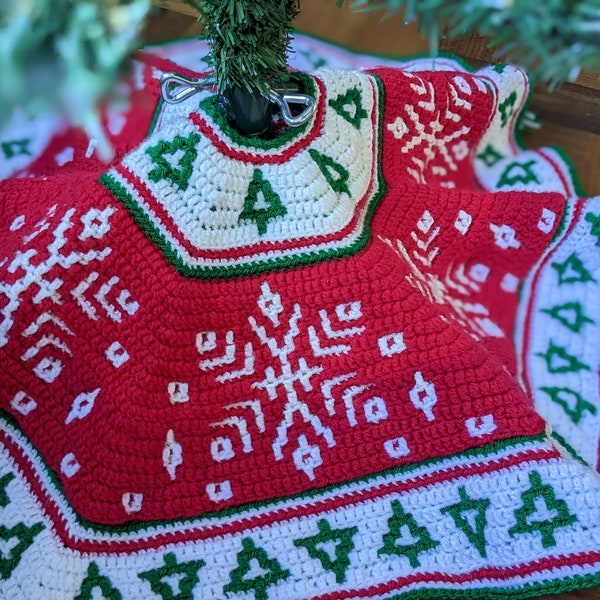 Christmas Tree Skirt Overlay Mosaic Crochet Snowflake design PATTERN ONLY tree collar