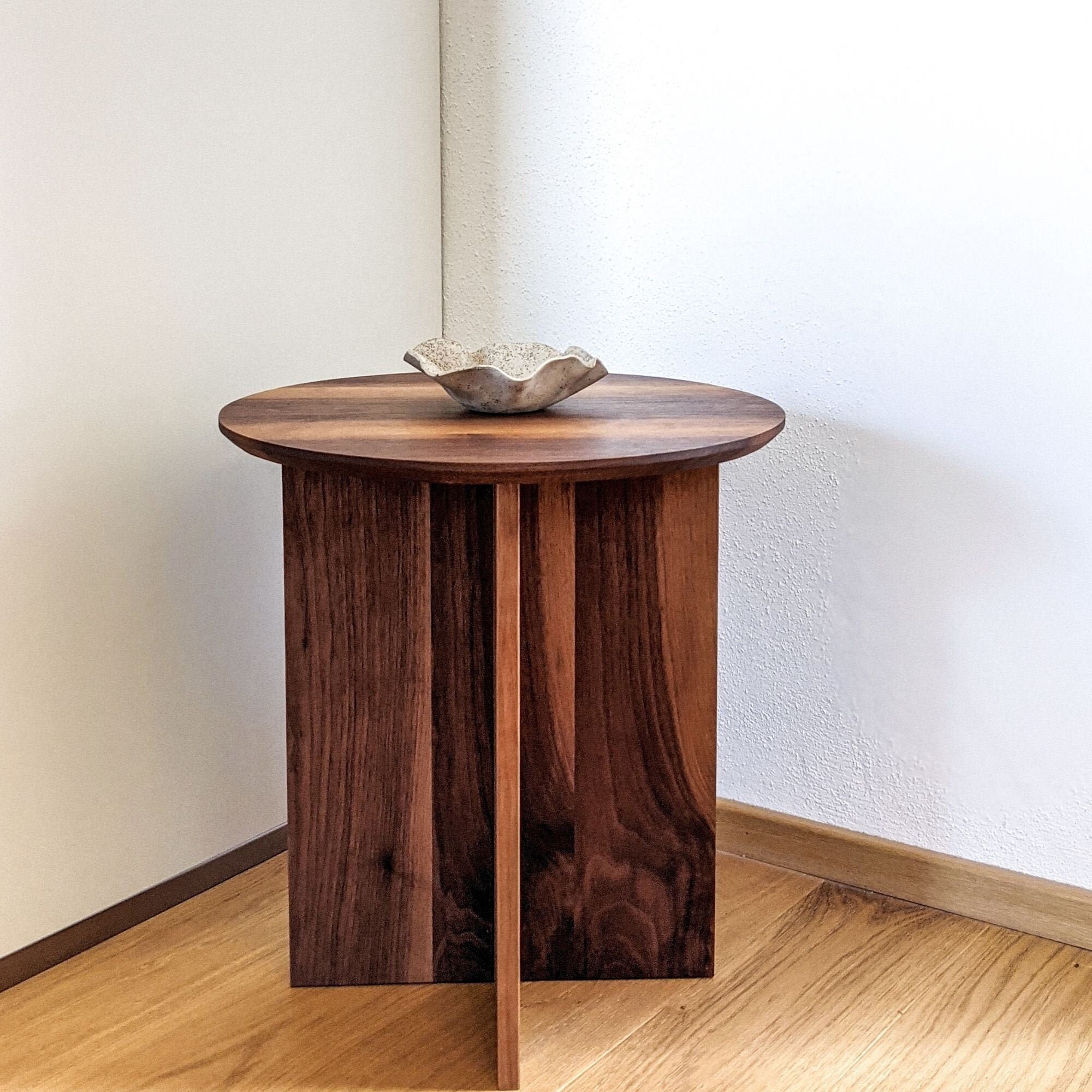 Table d'appoint, Table de Chevet, Basse en Bois Massif Noix - Conception Minimaliste &unique La Forê