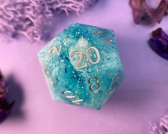 Chonky D20 30mm – Handmade Resin Dice for Epic Rolls!