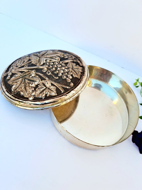 Silverplated jewelry box, ornate jewelry box, flo… - image 2