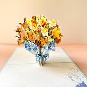Daffodil Bouquet pop-up card, Anniversary Gift Card, Mother day,Gift for mom, Gift for Her.