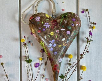 Botanical Print Mango Wood Heart: Rustic Hanging Ornament