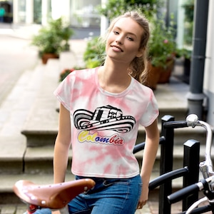 Colombian Hat_Crop Top T-Shirt, Casual Crop Top, Gift for Her, Beautiful Crop Top