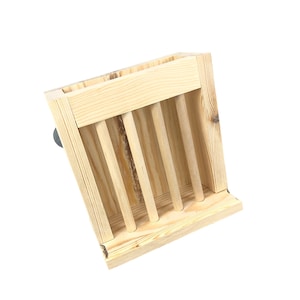 Kiln Dried Pine Wooden Hay Rack for Chinchillas Rabbit Guinea Pigs Hamsters Gerbils all small animals