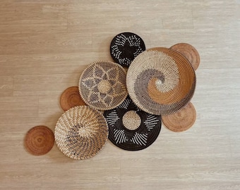 Set di 9 decorazioni da parete per cestini, decorazioni da parete Boho, arte da parete Boho, ciotola rotonda in vimini, vassoio da parete in vimini, decorazioni da parete Boho, piastra da parete per appendiabiti