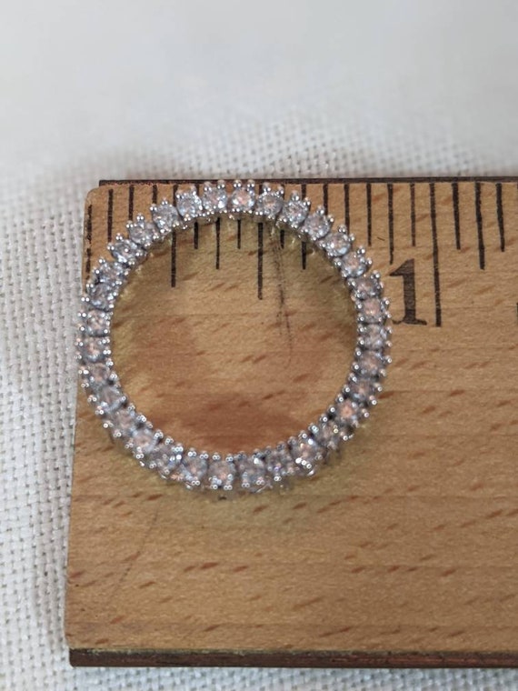 14kt gold and .75ct white diamond circle pendant - image 3