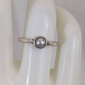 Genuine silver pearl solitaire/stacking ring in sterling