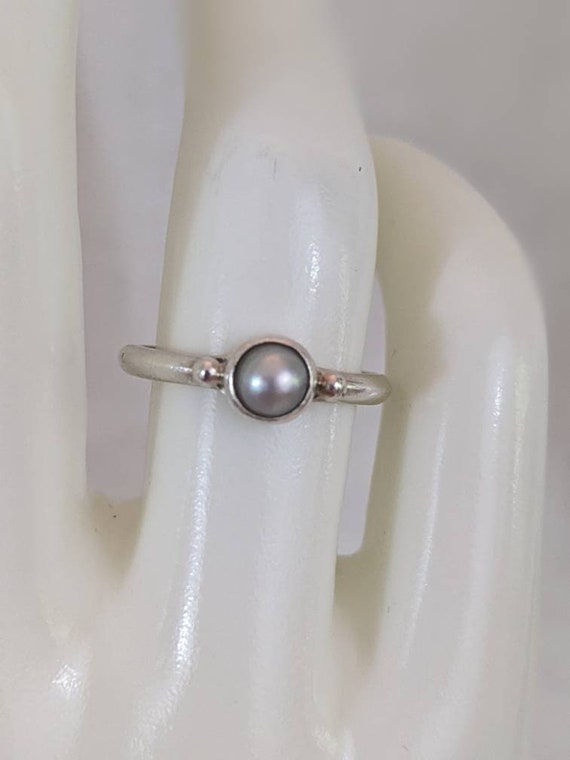 Genuine silver pearl solitaire/stacking ring in st