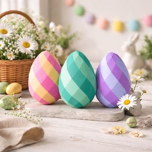 Modello di carta per realizzare un uovo di Pasqua 3D a basso contenuto di poligoni (PDF, SVG)