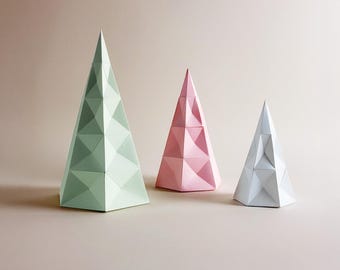 Low Poly Weihnachtsbaum Papiermodell Vorlage (PDF-Download)