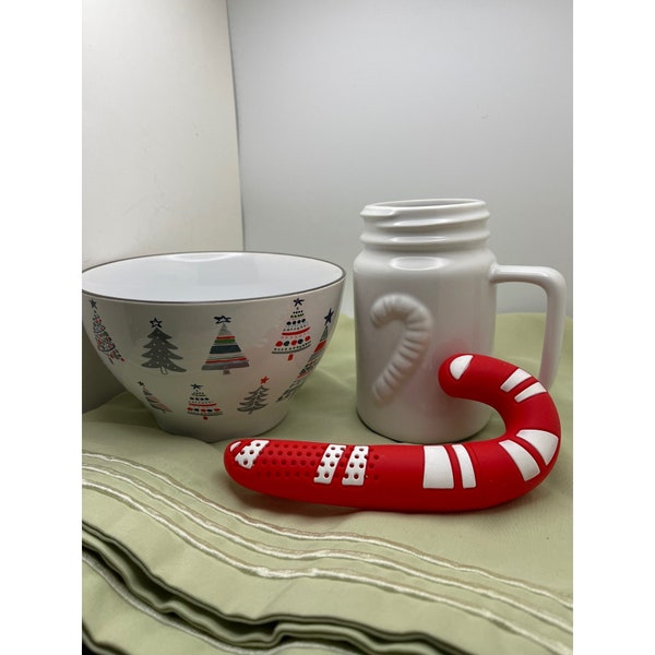 Holiday Tree 8.75” Bowl & White Candy Cane Tea Cup w/ Candy Cane Steeper