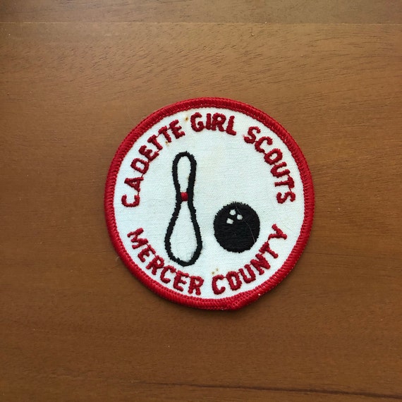 Vintage Cadette Girl Scout Badge - image 1