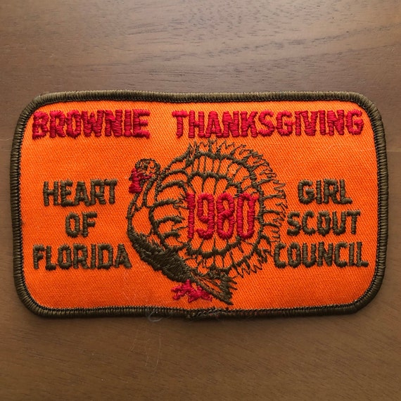 Vintage 1980 Brownie Thanksgiving Girl Scout Badge - image 1