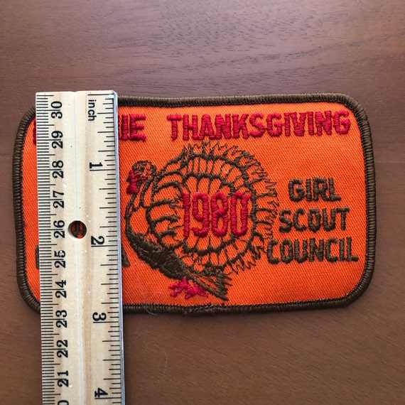 Vintage 1980 Brownie Thanksgiving Girl Scout Badge - image 3