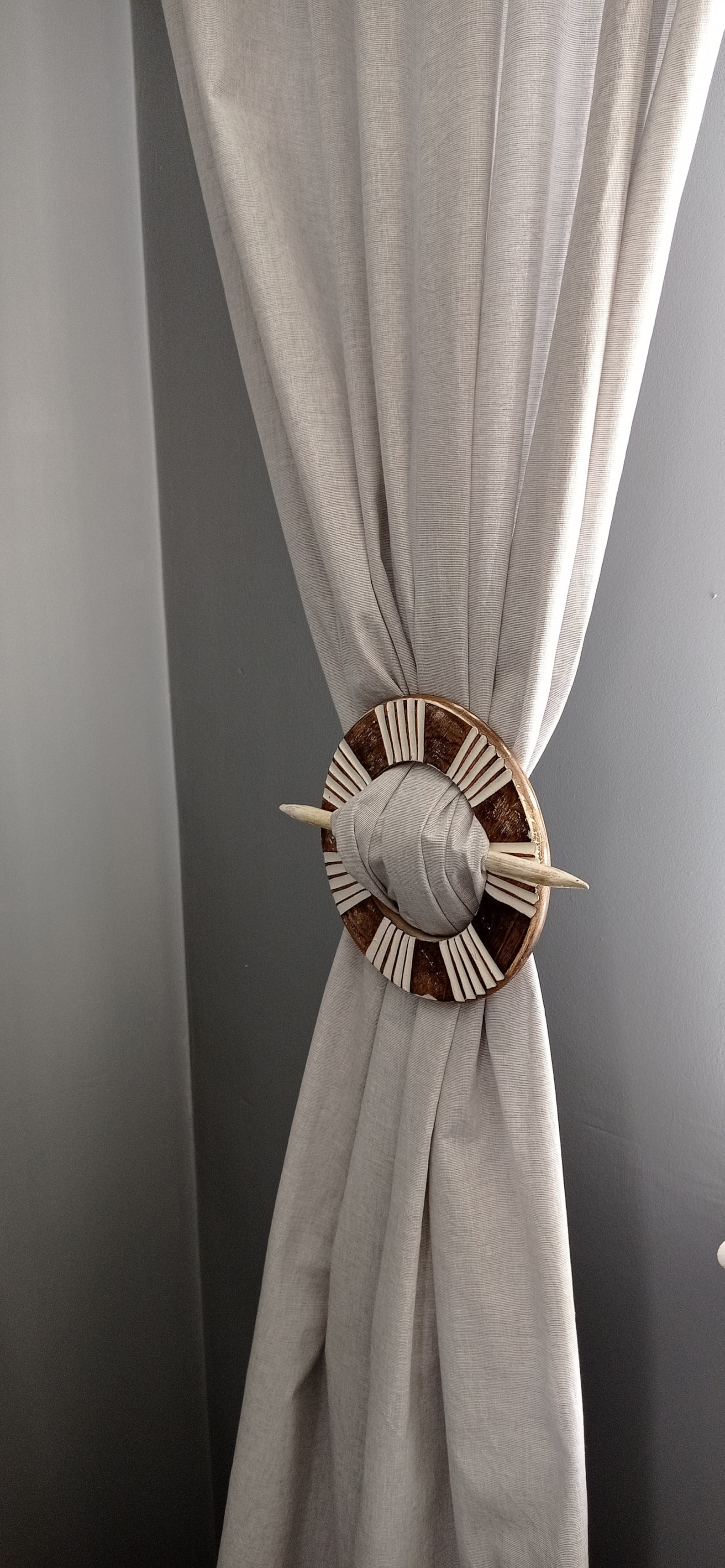 1 Pair of Wooden Brooch Curtain Tie Backs Drapery Holdbacks Etsy