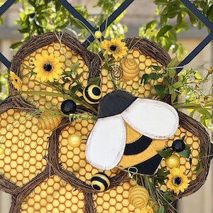 Bee Hive, Bee Skep, Honey Bee Decor, Bee Tiered Tray Decor, Spring Tiered  Tray, Rae Dunn Accessories, Small Grapevine Bee Hive, Summer Decor 