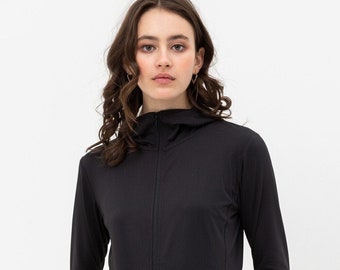 jacket with thumb holes