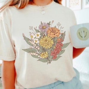 Personalized Birth Flower Bouquet tshirt, Birth Flower Graphic Shirt, womens shirt, Plant Lover Gift, Gift for mom