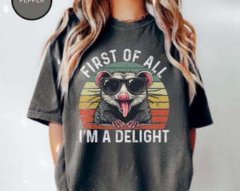 Opossum-tröja, först och främst är jag en glädje-tröja, skjortor i bekväma färger, söt sarkastisk skjorta, självälskare dam-t-shirt, djurälskare