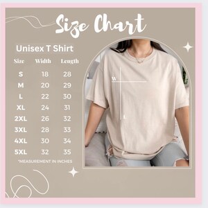 Op de afbeelding: Maattabel voor een unisex t-shirt met afmetingen in inches voor breedte en lengte. De tabel toont maten van S tot 5XL.