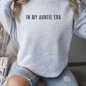 Auntie Era Shirt, Pregnancy Announcements, Auntie to be shirt, Aunt Gift, Pregnancy Reveal, Auntie Gift, Cool Aunt Sweatshirt