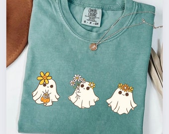 かわいいゴーストシャツ、花柄ゴーストシャツ、心地よい色、ボヘミアンゴーストTシャツ、ハロウィンゴースト、面白いゴースト、秋シャツ、不気味なゴースト