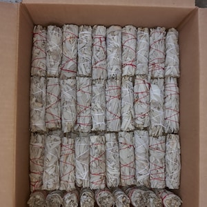 Witte salie groothandel: 4" smudgesticks witte salie, 100 bulksalie, witte salie uit Californië, gratis verzending in de VS