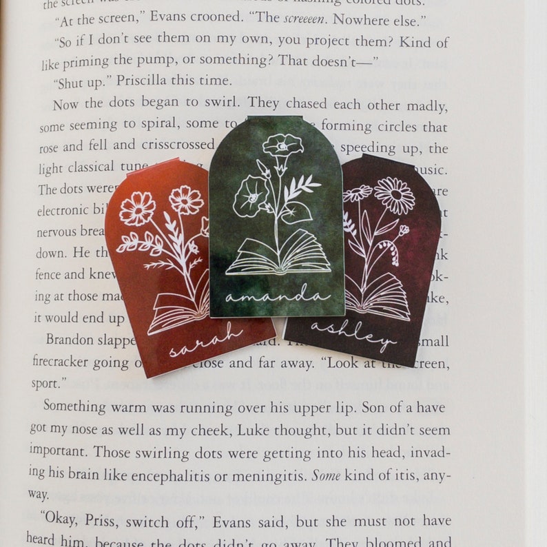 Personalized bookmark, Custom Birth Flower Bookmark, Personalized Birth Flower Bookmark, Personalized bookish gift, Custom magnetic bookmark afbeelding 3