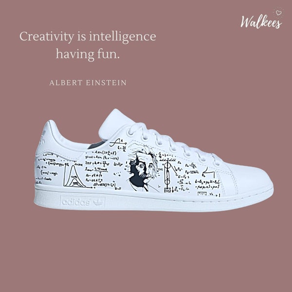 Albert Einstein Stan Smith peint à la main, chaussures peintes à la main, chaussures peintes, Stan Smith, art, chaussures peintes, physique, mathématiques,