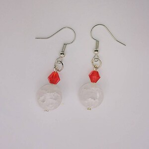 Snowball Cracked Quartz & Red Glass Crystal Holiday Themed Earrings – Festive Christmas Jewelry