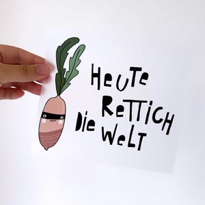 Könnte beinhalten: Eine weiße Karte mit einer Cartoon-Radieschen, die eine schwarze Augenmaske trägt und den Text "HEUTE RETTICH DIE WELT" in Schwarz.