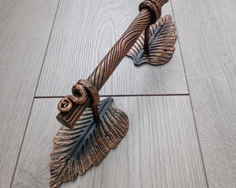 Manija de puerta forjada a mano, tirador de hierro forjado, manija de puerta de tamaño personalizado, herraje rústico para puerta de entrada