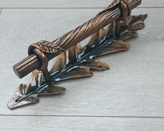 Rustic Hand-Forged Door Handle – Oak Leaf Wrought Iron Pull for Gate or Barn Door