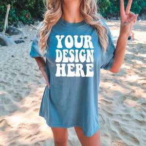 Comfort Colors C1717 Blue Jean Shirt Maquette | T-shirt Blue Jean | Maquette surdimensionnée | Maquettes de modèles | Confort Couleur Chemise Mock | Plage d’été