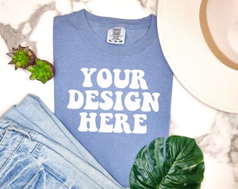 Comfort Colors C1717 Blå jeansskjorta Mockup | Blå t-shirt | Flat lay Mockup | 1717 Mockup | Blå jeans Comfort Color Mockup | Boho livsstil