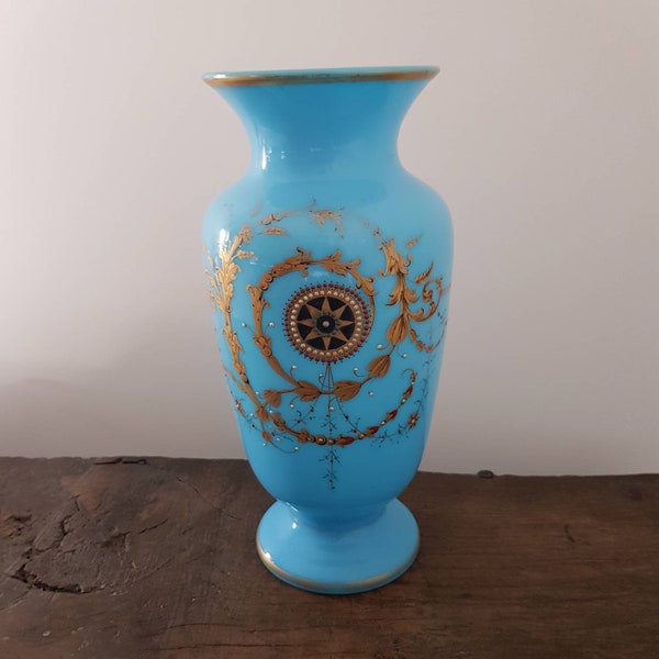 Grand Vase Opaline Bleu Clair  Émaillée France Fin du XIXème Napoléon III